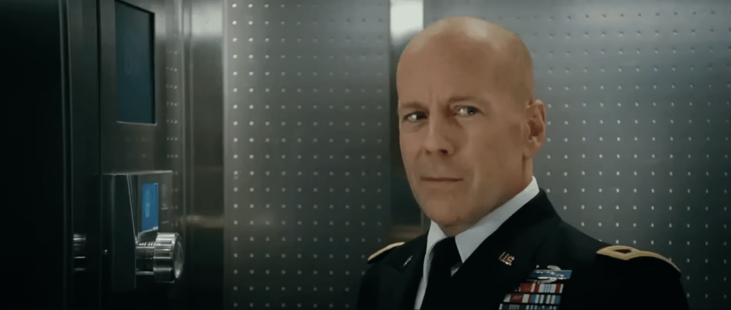 Bruce Willis- Red- OTT Junkie